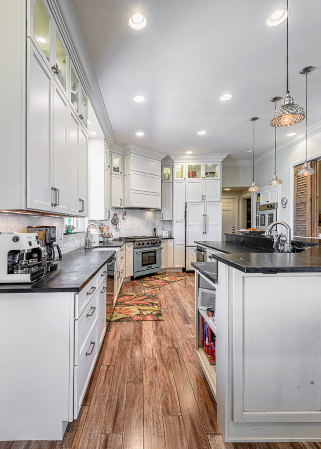 Kitchens real estate - sample #1